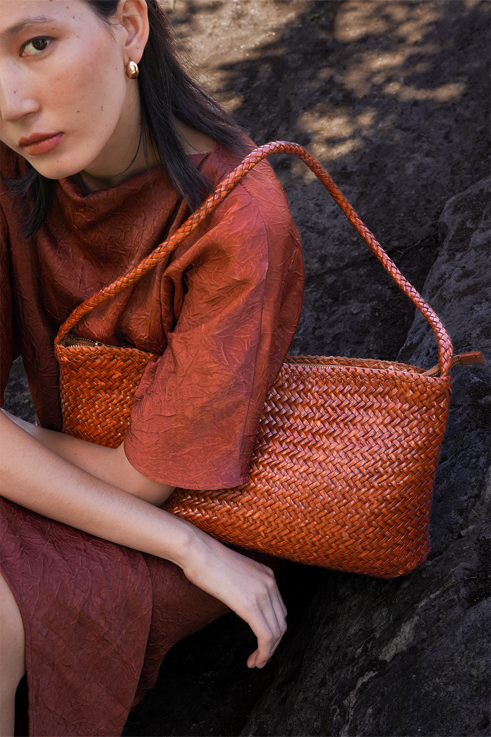 Nina Woven Shoulder Bag in Toffee Toledo