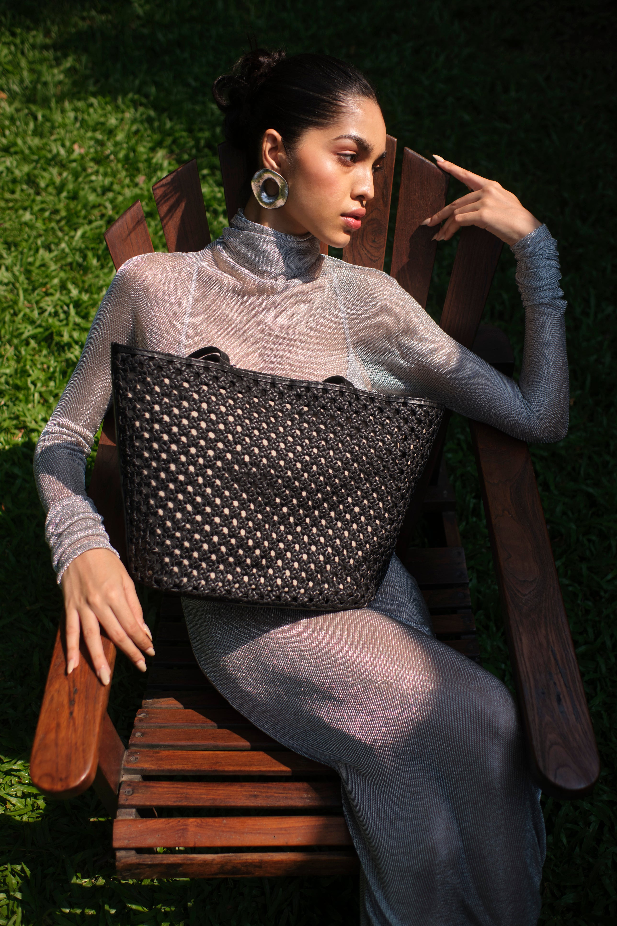 Clovelly Shopper in Black