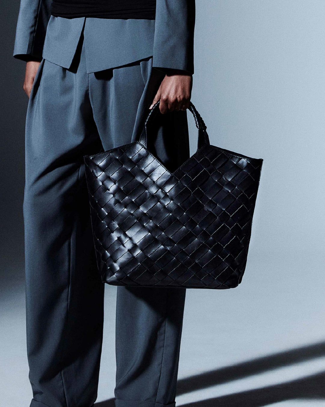 Cabas Woven Shopper in Black