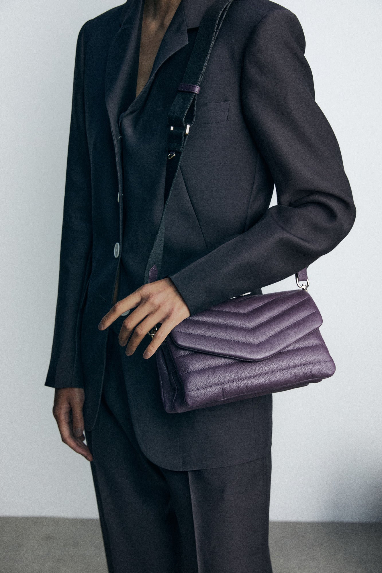 Darlo Mini Cross Body Bag in Midnight Plum
