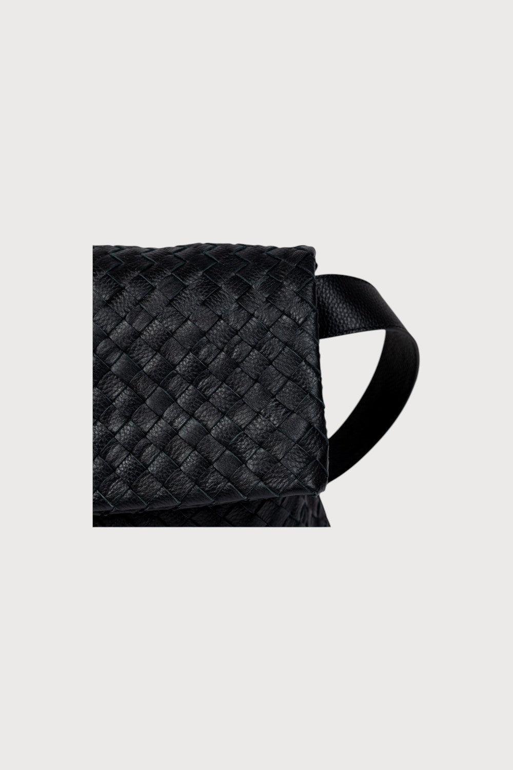 Jaya-Black