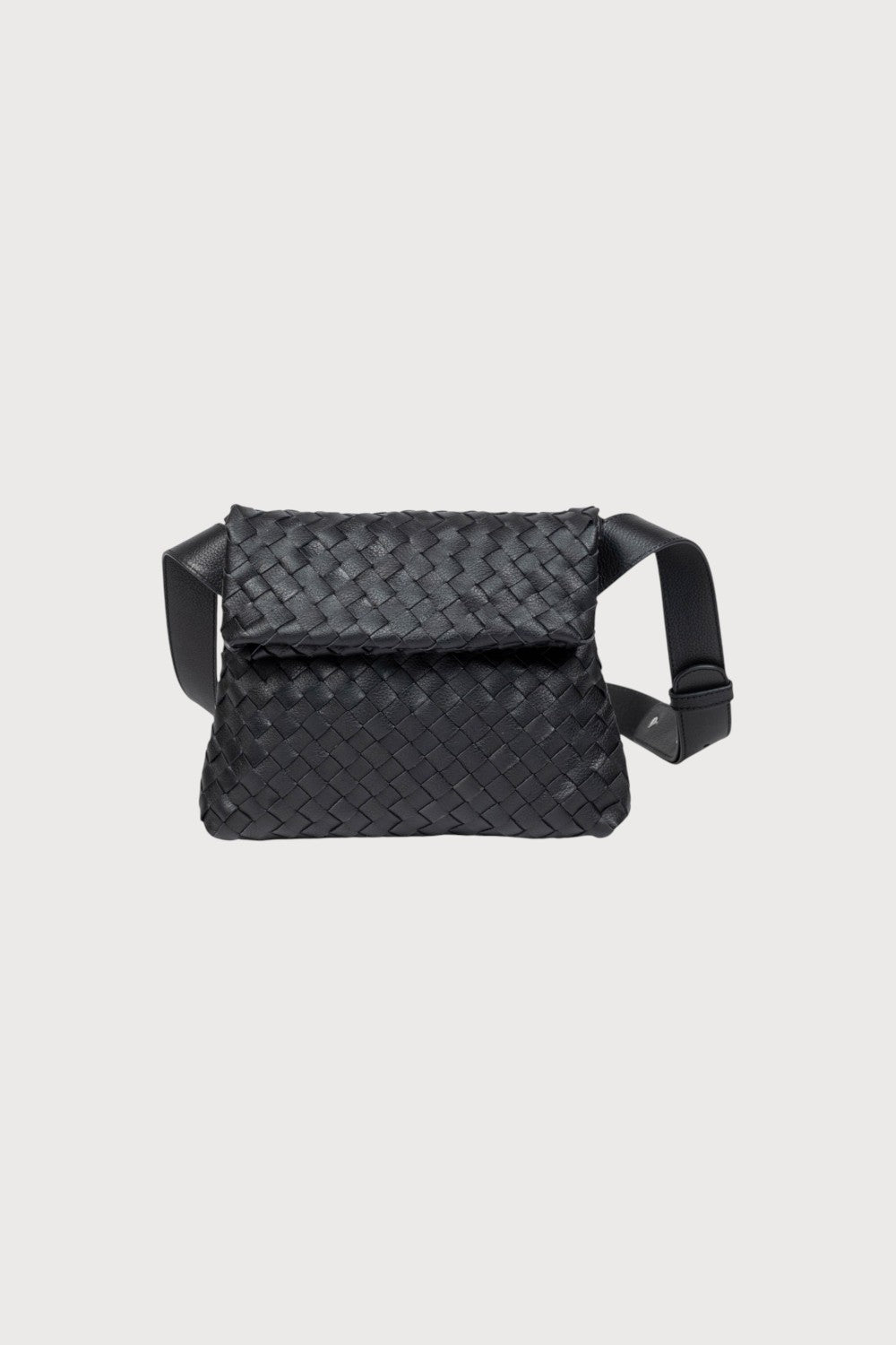 Bella-Black