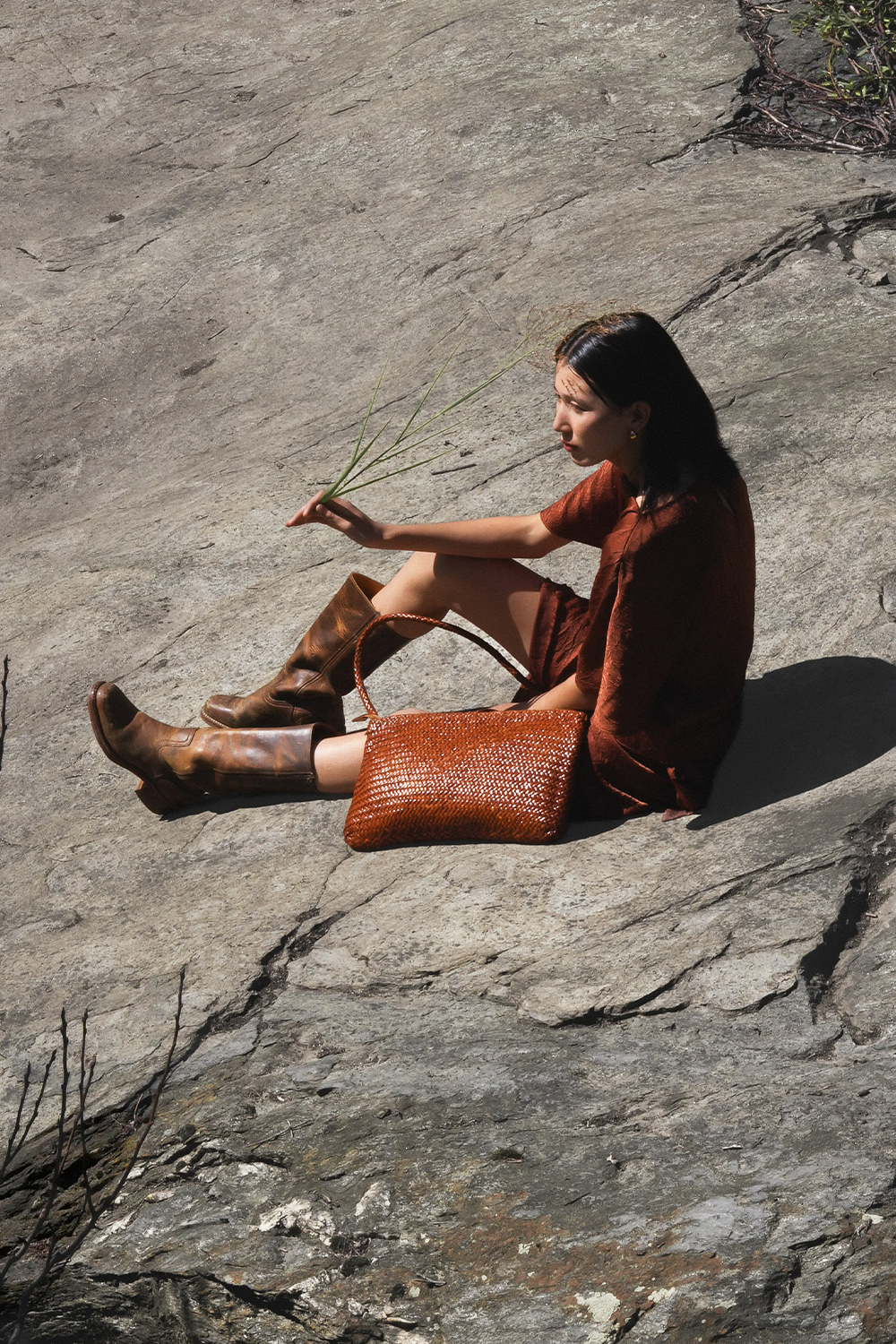 Nina Woven Shoulder Bag in Toffee Toledo