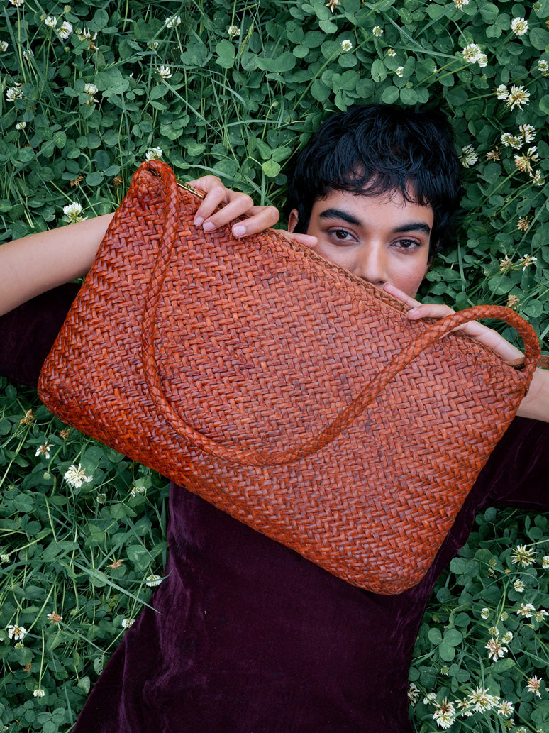 Nina Woven Shoulder Bag in Toffee Toledo