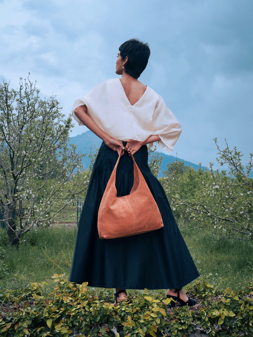 Lola Shopper Hobo in Toffee Suede
